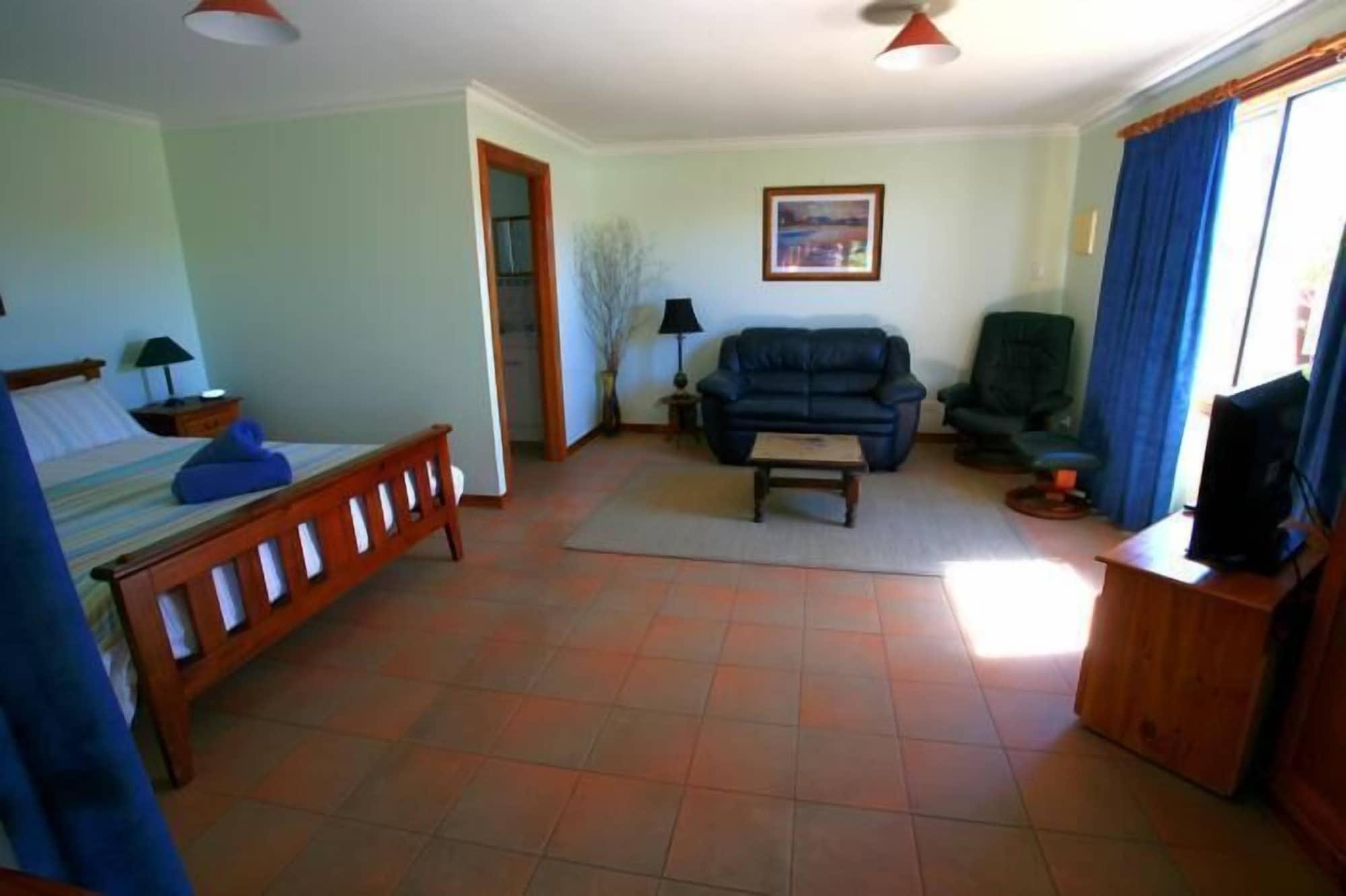 The Penguin Room - Tidelines Of Bicheno Exterior foto